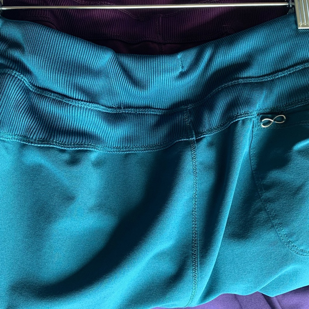Cherokee infinity scrub pant